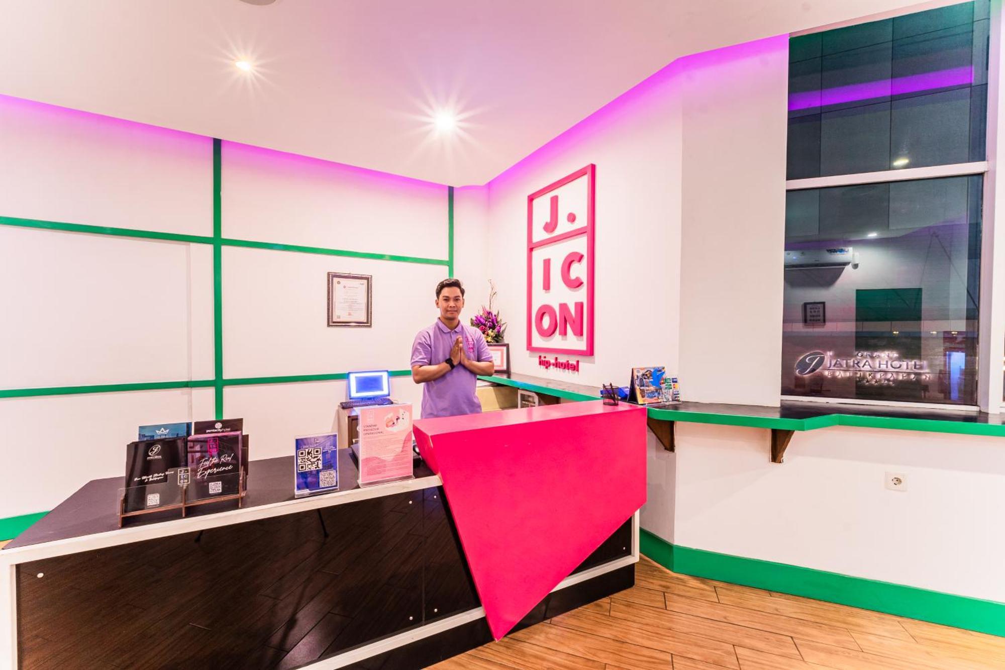 J Icon Hip Hotel Balikpapan  Eksteriør billede